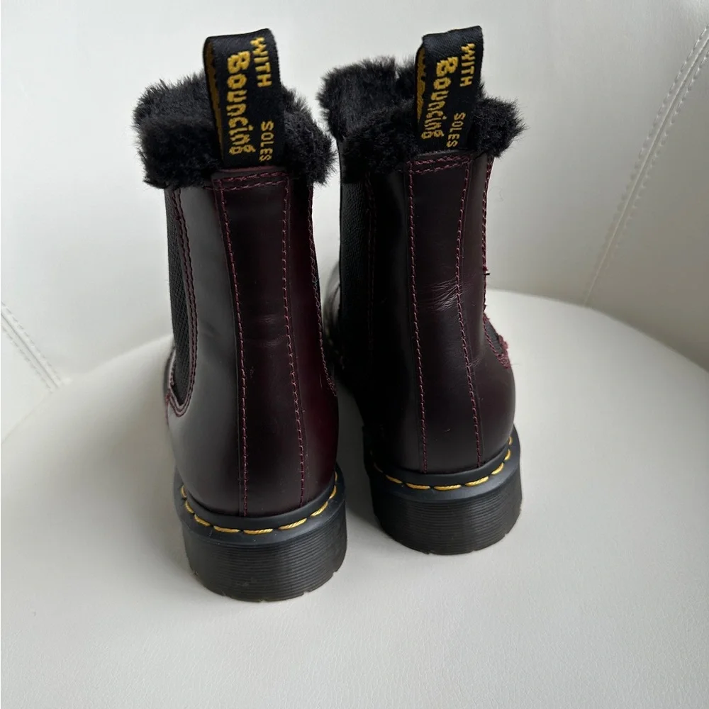 Dr. Martens 2976 Leonore Faux Fur Lined Chelsea Oxblood Maroon Boots in Size 7
